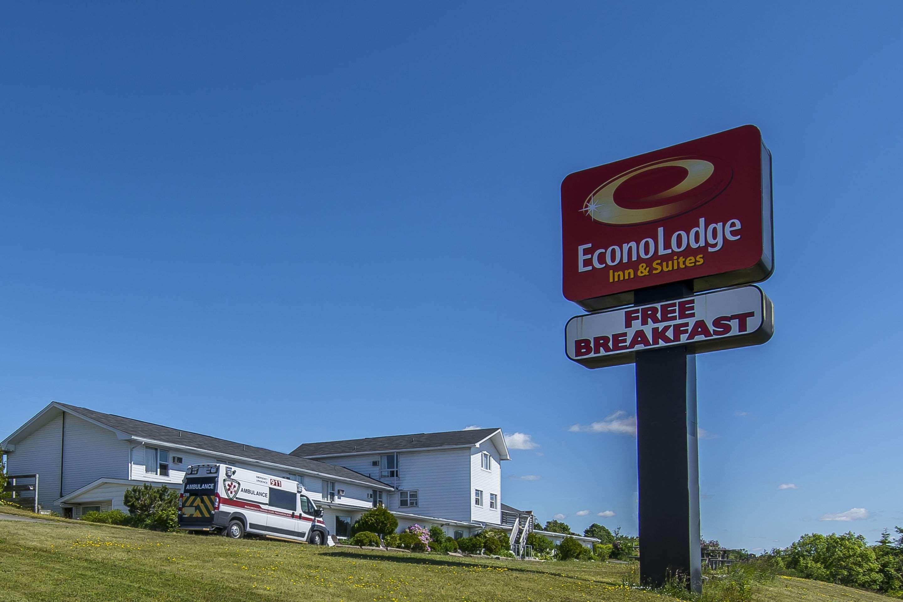 Econo Lodge Inn & Suites Saint John Exterior foto