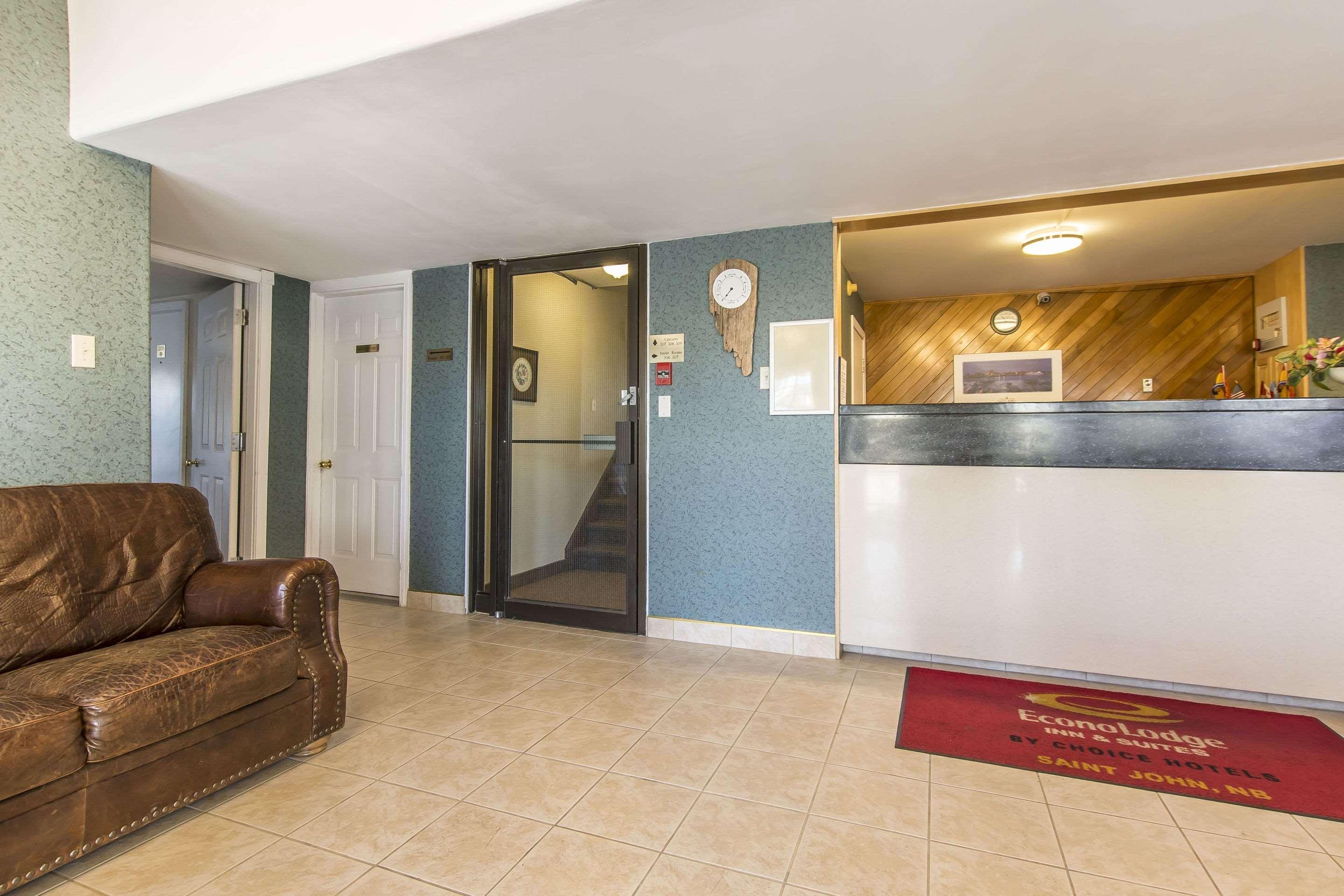Econo Lodge Inn & Suites Saint John Exterior foto