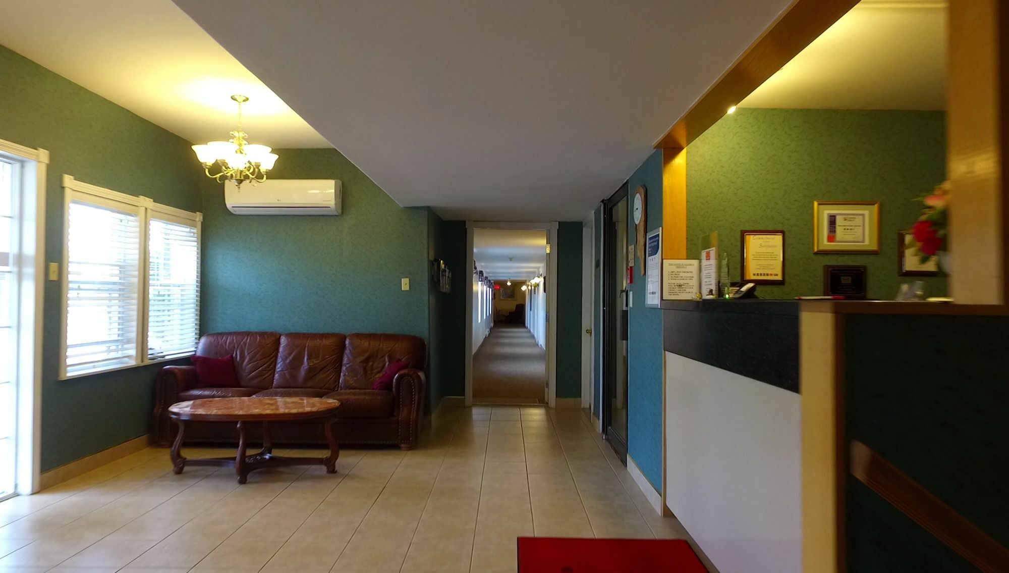 Econo Lodge Inn & Suites Saint John Exterior foto